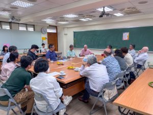 Prof Michael Meadows闡述看法